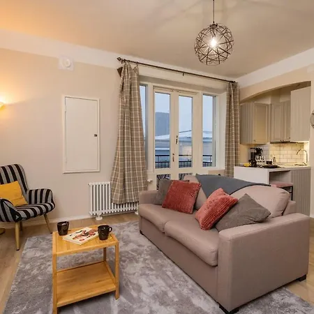 Modern & Bright דירה *